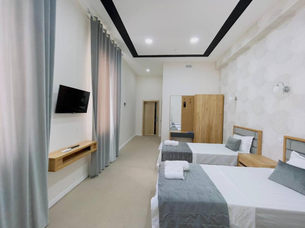 Emin Hotel Fergana Exterior photo